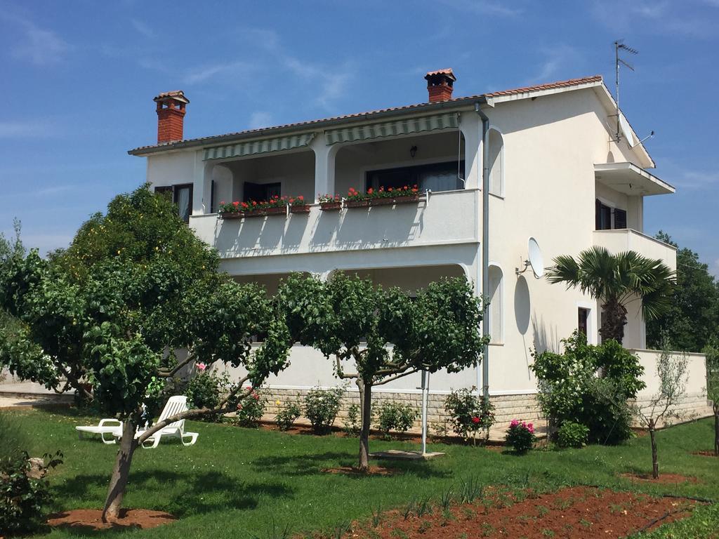 Apartment Vesna Veleniki Ngoại thất bức ảnh