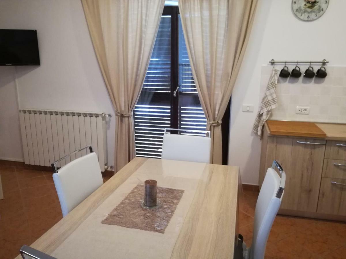 Apartment Vesna Veleniki Ngoại thất bức ảnh